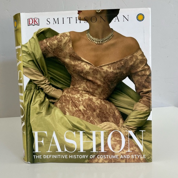 Fashion The Definitive History of Costume And Style - Picture 1 of 5